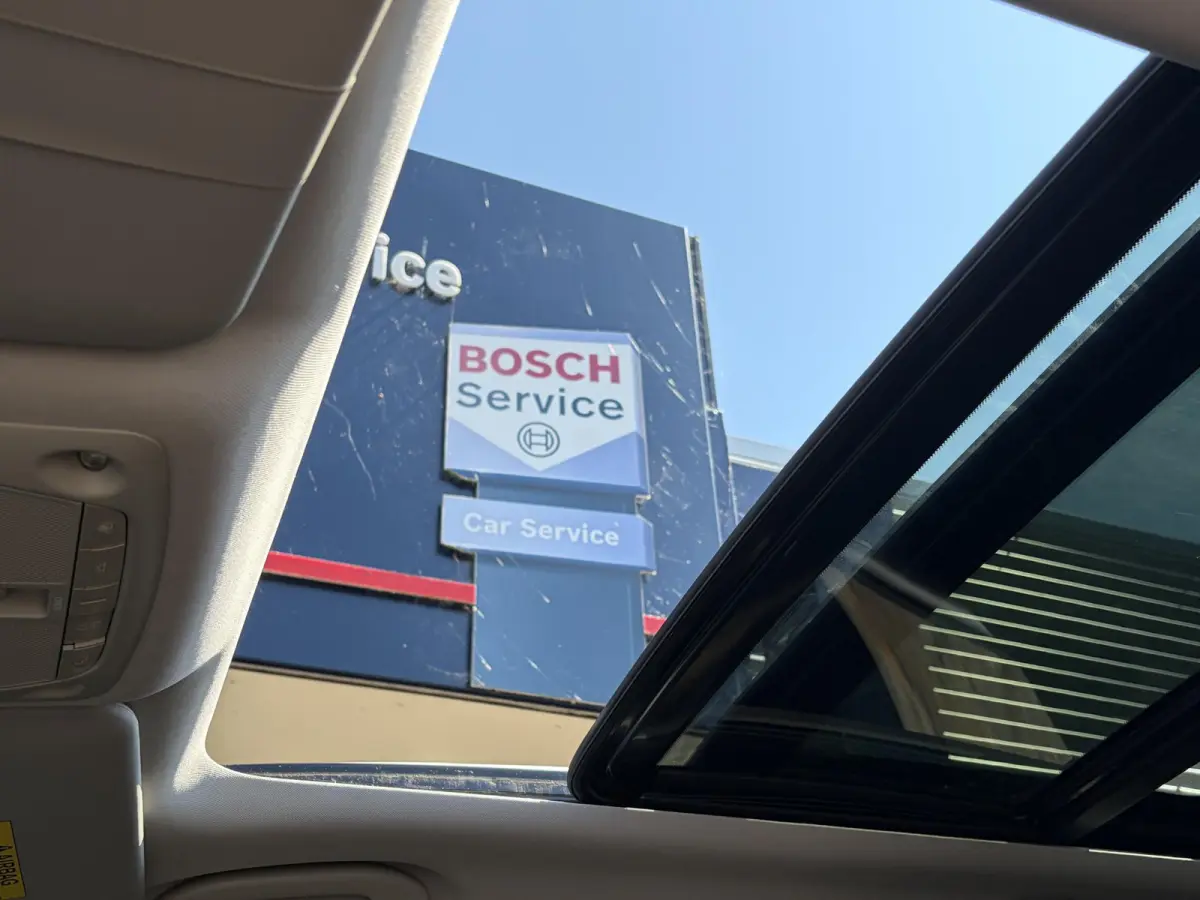 1.6 DIG-T N-Connecta / NL-Auto / 87.000 KM / Open-Panodak / Afneembare-Trekhaak / Cruise-Control / Climate-Control / Elektr.-Achterklep / Keyless / DAB Radio-Bluetooth / Navi / Rondom-Camera