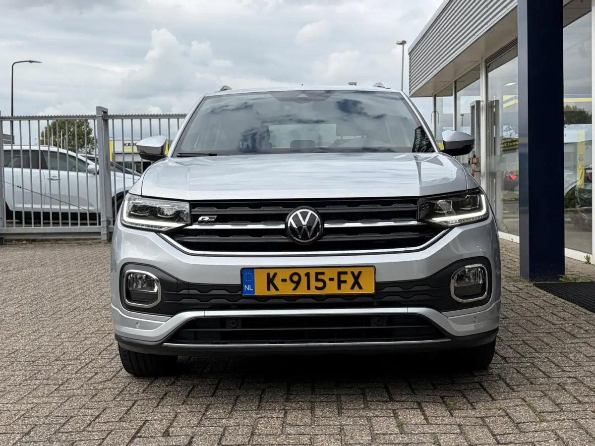 1.0 TSI Style Business R / R-Line / 22.000 KM! / Automaat / Adaptieve Cruise-Control / Digital-Cockpit / Apple-Carplay & Android-Auto / LED / DAB Radio-Bluetooth / Climate-Control / Camera /