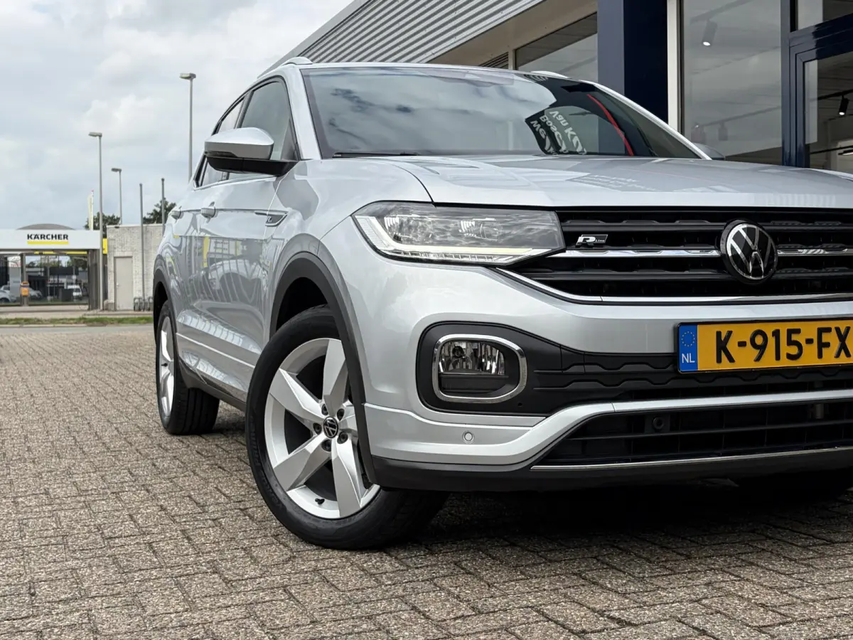 1.0 TSI Style Business R / R-Line / 22.000 KM! / Automaat / Adaptieve Cruise-Control / Digital-Cockpit / Apple-Carplay & Android-Auto / LED / DAB Radio-Bluetooth / Climate-Control / Camera /