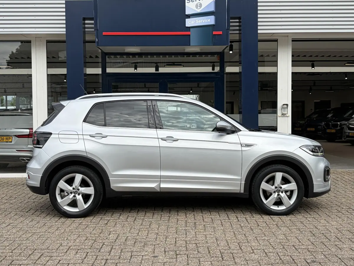 1.0 TSI Style Business R / R-Line / 22.000 KM! / Automaat / Adaptieve Cruise-Control / Digital-Cockpit / Apple-Carplay & Android-Auto / LED / DAB Radio-Bluetooth / Climate-Control / Camera /