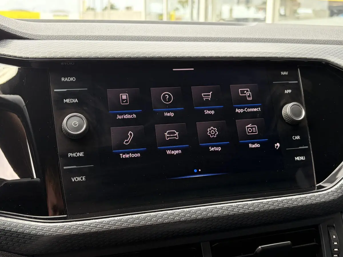1.0 TSI Style Business R / R-Line / 22.000 KM! / Automaat / Adaptieve Cruise-Control / Digital-Cockpit / Apple-Carplay & Android-Auto / LED / DAB Radio-Bluetooth / Climate-Control / Camera /