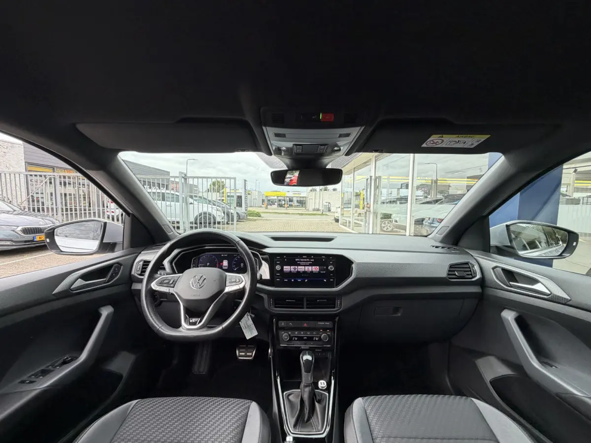 1.0 TSI Style Business R / R-Line / 22.000 KM! / Automaat / Adaptieve Cruise-Control / Digital-Cockpit / Apple-Carplay & Android-Auto / LED / DAB Radio-Bluetooth / Climate-Control / Camera /