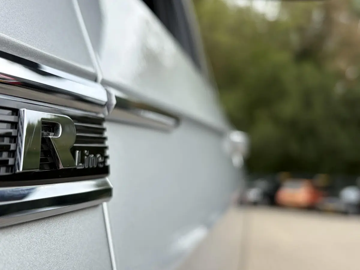 1.0 TSI Style Business R / R-Line / 22.000 KM! / Automaat / Adaptieve Cruise-Control / Digital-Cockpit / Apple-Carplay & Android-Auto / LED / DAB Radio-Bluetooth / Climate-Control / Camera /