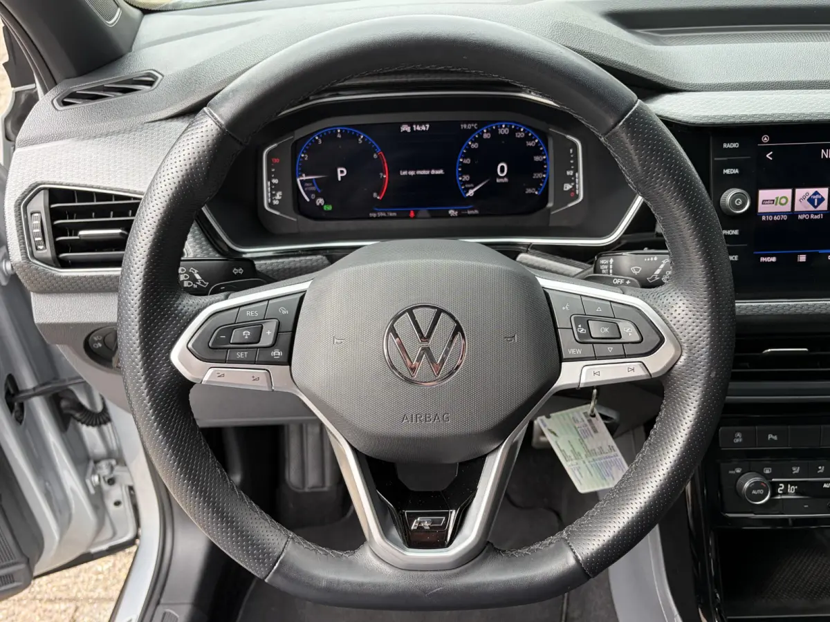 1.0 TSI Style Business R / R-Line / 22.000 KM! / Automaat / Adaptieve Cruise-Control / Digital-Cockpit / Apple-Carplay & Android-Auto / LED / DAB Radio-Bluetooth / Climate-Control / Camera /
