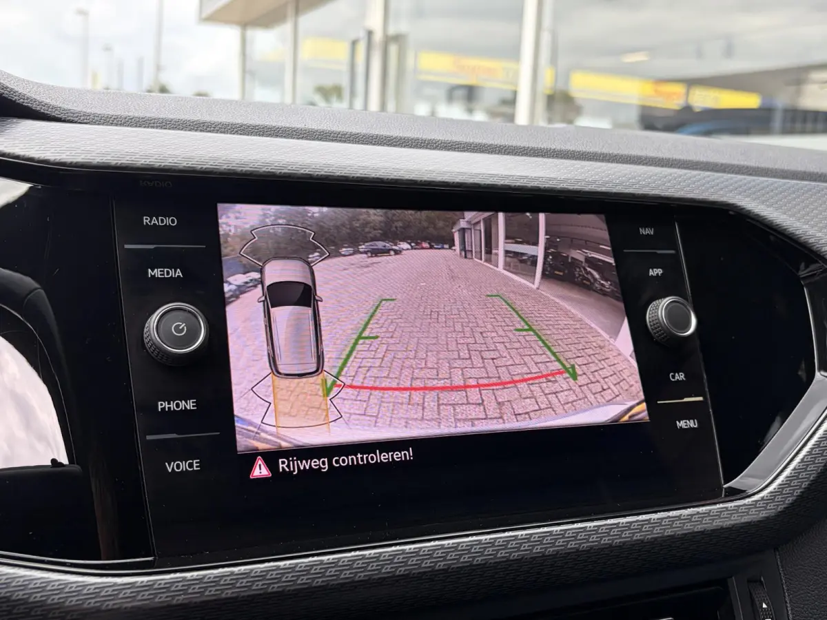 1.0 TSI Style Business R / R-Line / 22.000 KM! / Automaat / Adaptieve Cruise-Control / Digital-Cockpit / Apple-Carplay & Android-Auto / LED / DAB Radio-Bluetooth / Climate-Control / Camera /