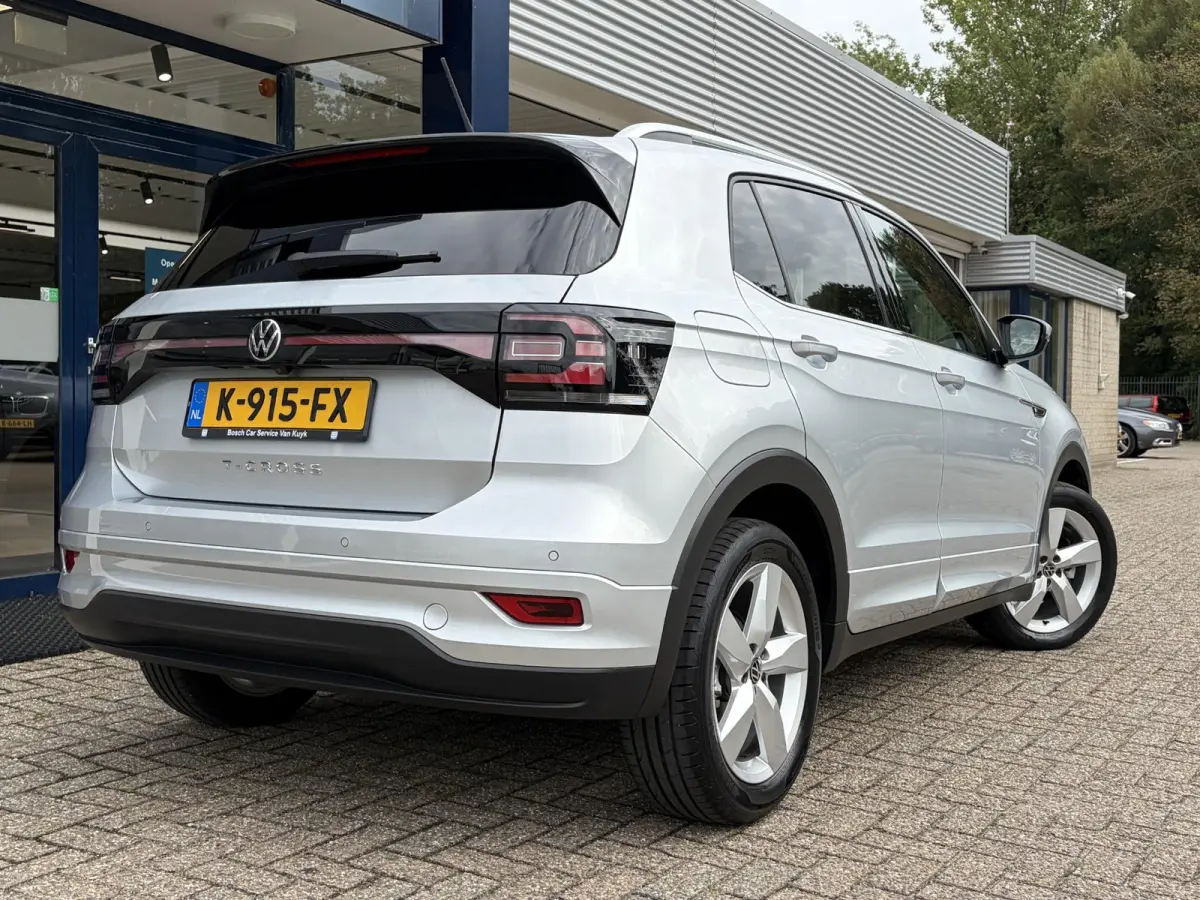 1.0 TSI Style Business R / R-Line / 22.000 KM! / Automaat / Adaptieve Cruise-Control / Digital-Cockpit / Apple-Carplay & Android-Auto / LED / DAB Radio-Bluetooth / Climate-Control / Camera /