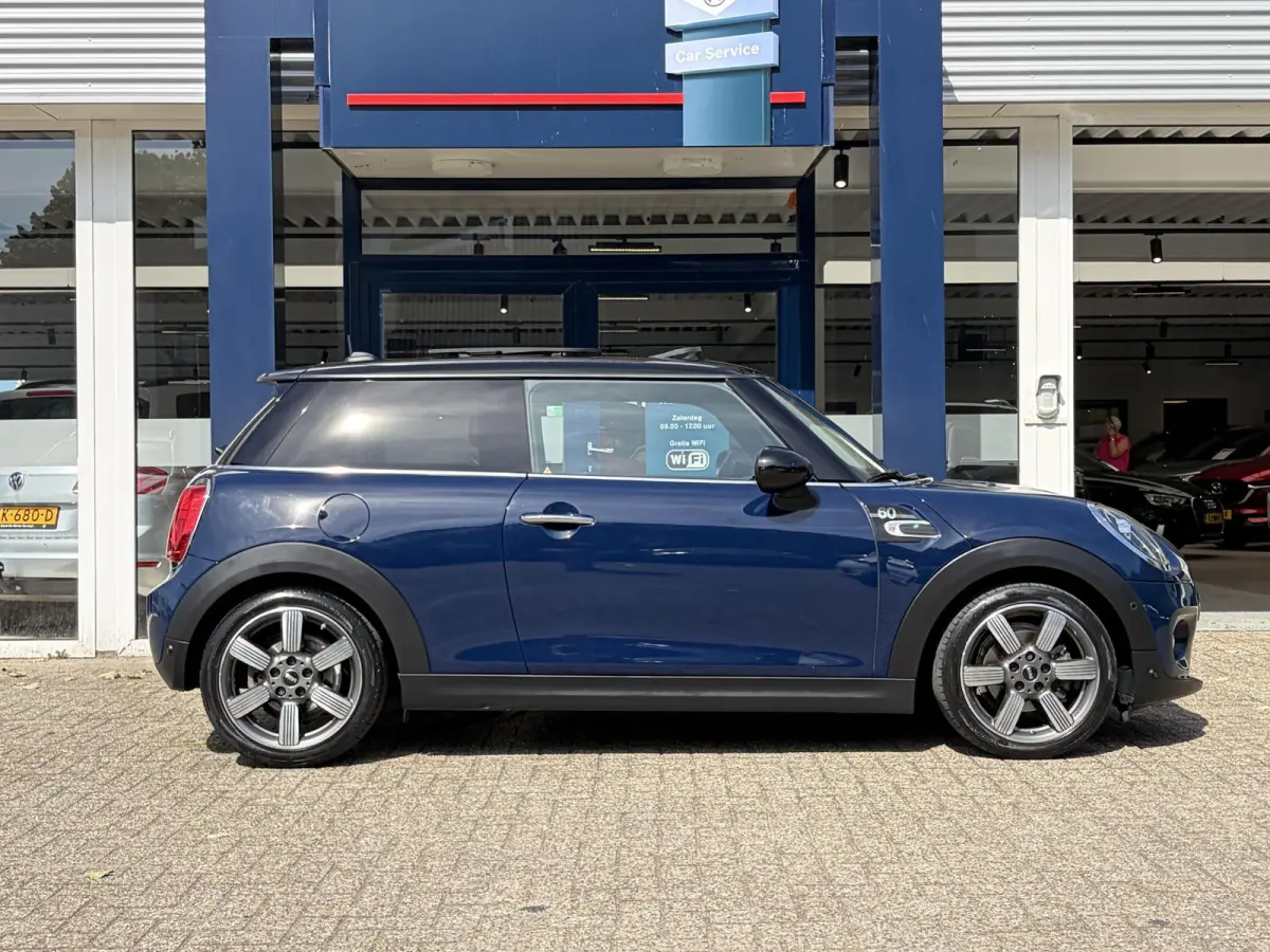 1.5 Cooper 60 Years Edition / Automaat / NL-Auto / Open-Panodak / Head-Up Display / Harman-Kardon Audio / Vol-Leder / Stoelverwarming / Cruise-Control / Apple-Carplay & Android-Auto / Draadl