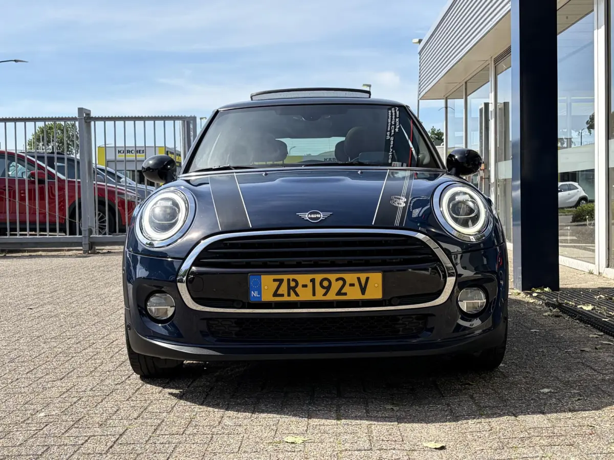 1.5 Cooper 60 Years Edition / Automaat / NL-Auto / Open-Panodak / Head-Up Display / Harman-Kardon Audio / Vol-Leder / Stoelverwarming / Cruise-Control / Apple-Carplay & Android-Auto / Draadl