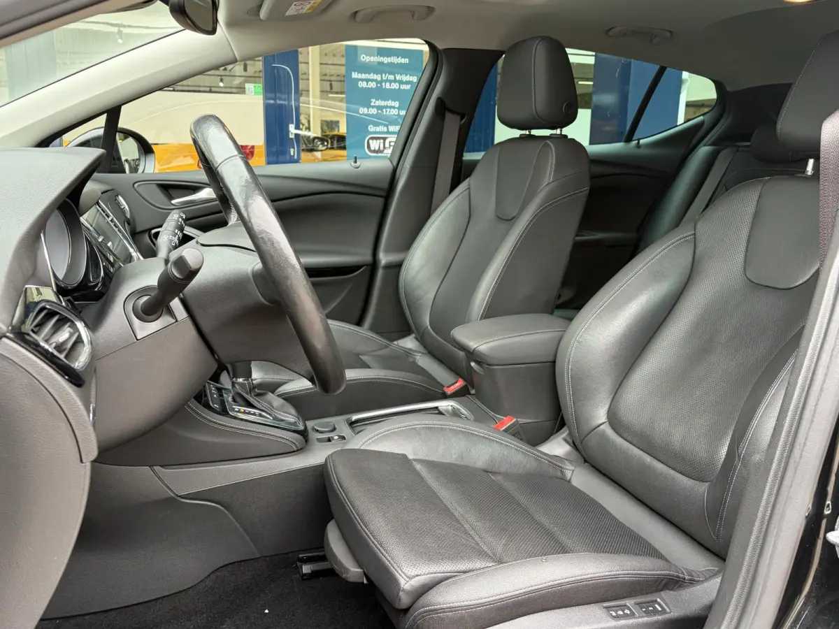1.6 Turbo Business Executive / Automaat / 200 PK / NL-Auto / Schuif-Kanteldak / Vol-Leder / Elektr.-Stoelen met Geheugen en Massagefunctie / Stuur & Stoelverwarming / Stoelverkoeling / Adapt