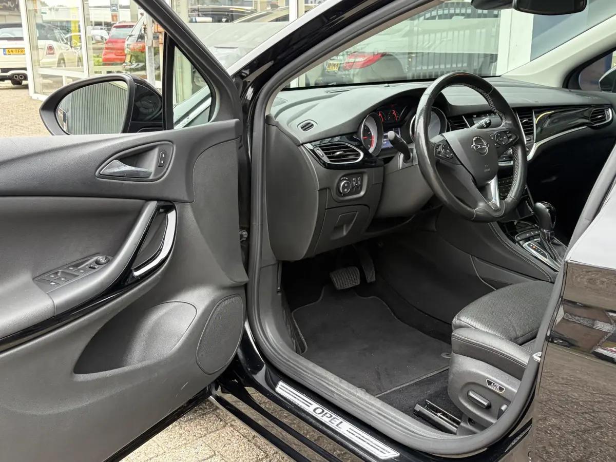 1.6 Turbo Business Executive / Automaat / 200 PK / NL-Auto / Schuif-Kanteldak / Vol-Leder / Elektr.-Stoelen met Geheugen en Massagefunctie / Stuur & Stoelverwarming / Stoelverkoeling / Adapt