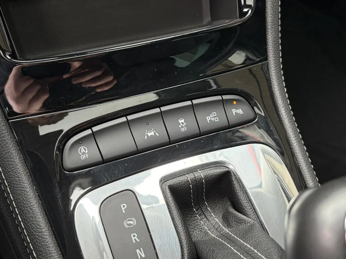 1.6 Turbo Business Executive / Automaat / 200 PK / NL-Auto / Schuif-Kanteldak / Vol-Leder / Elektr.-Stoelen met Geheugen en Massagefunctie / Stuur & Stoelverwarming / Stoelverkoeling / Adapt