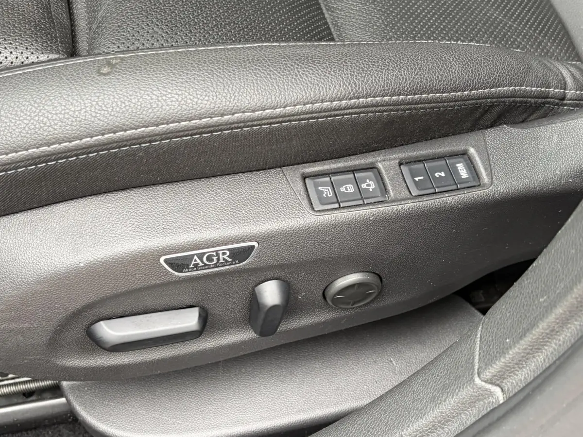 1.6 Turbo Business Executive / Automaat / 200 PK / NL-Auto / Schuif-Kanteldak / Vol-Leder / Elektr.-Stoelen met Geheugen en Massagefunctie / Stuur & Stoelverwarming / Stoelverkoeling / Adapt
