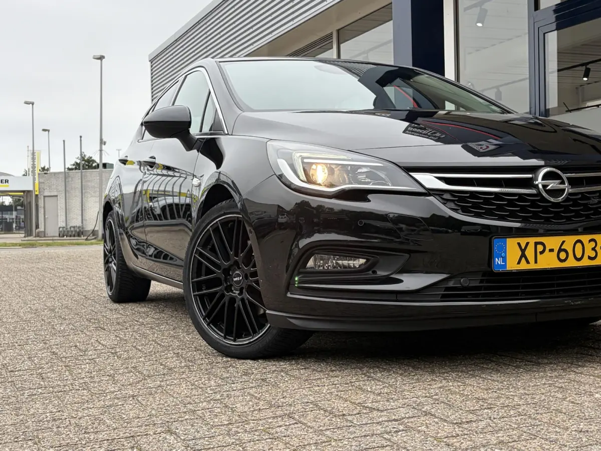 1.6 Turbo Business Executive / Automaat / 200 PK / NL-Auto / Schuif-Kanteldak / Vol-Leder / Elektr.-Stoelen met Geheugen en Massagefunctie / Stuur & Stoelverwarming / Stoelverkoeling / Adapt