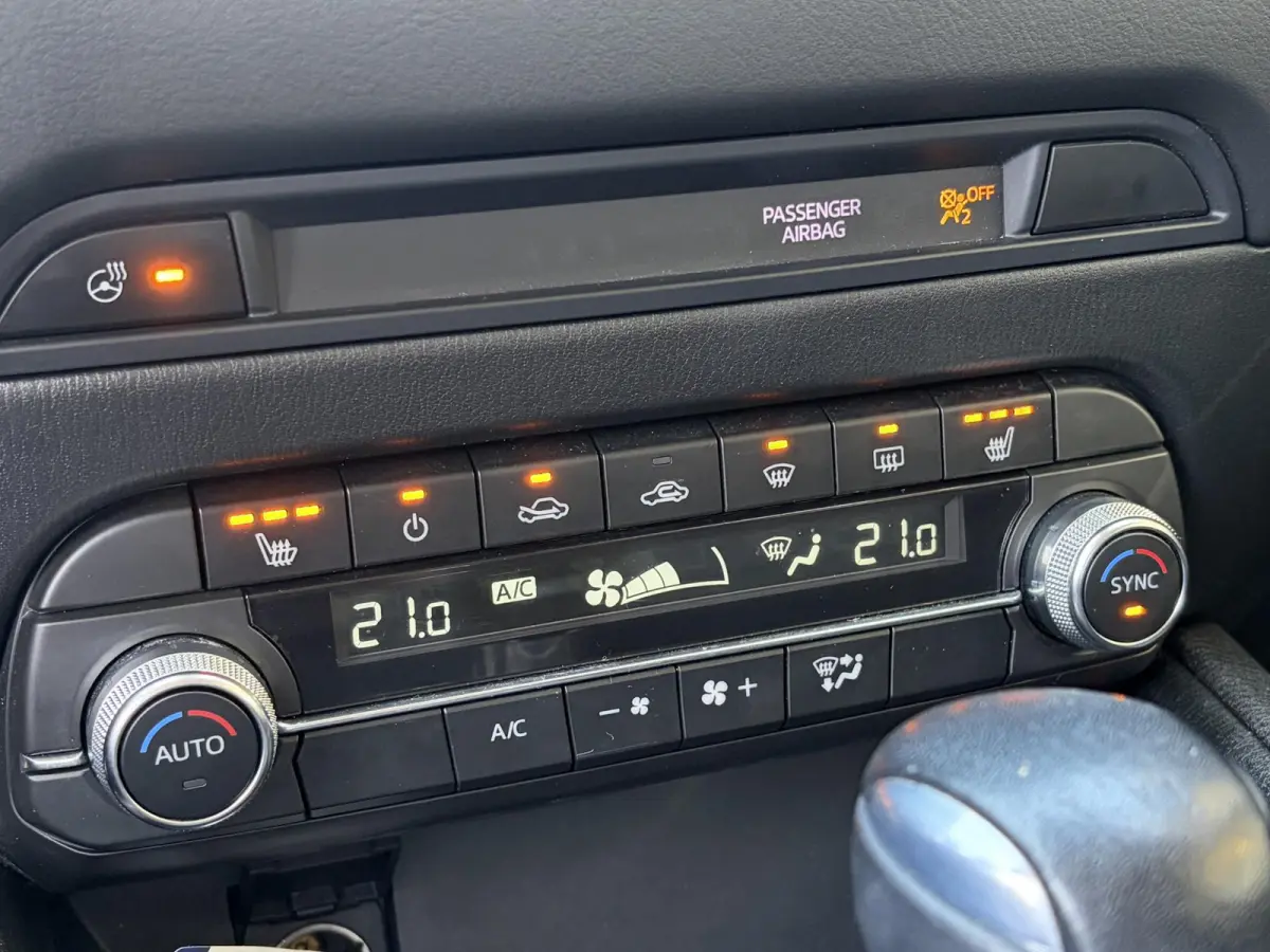 2.0 SkyActiv-G 165 Sport Selected / Automaat /  NL-Auto / 1e-Eigenaar / Head-Up Display / Stuur-/Stoelverwarming / Trekhaak / Cruise-Control / Rondom-Camerazicht / LED / Dodehoek-Detectie / 