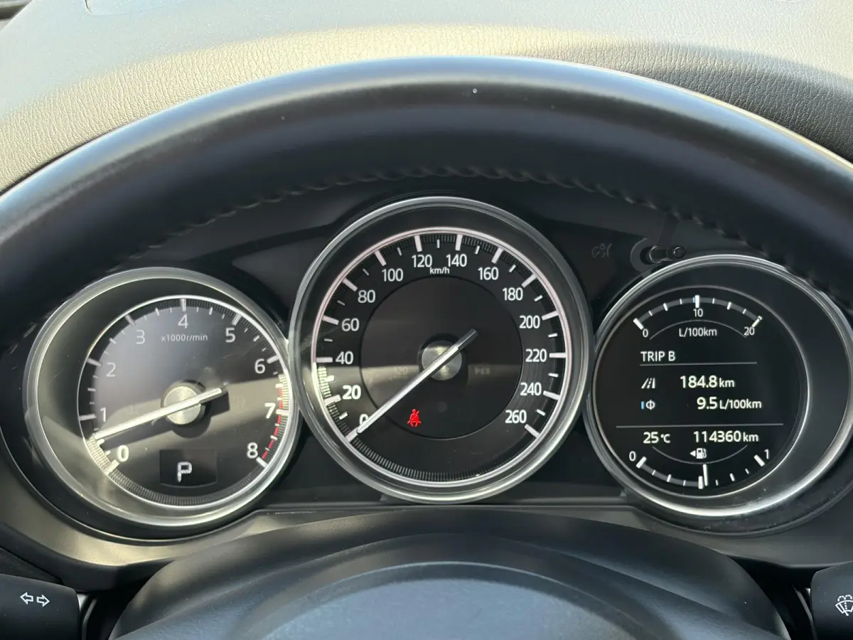 2.0 SkyActiv-G 165 Sport Selected / Automaat /  NL-Auto / 1e-Eigenaar / Head-Up Display / Stuur-/Stoelverwarming / Trekhaak / Cruise-Control / Rondom-Camerazicht / LED / Dodehoek-Detectie / 