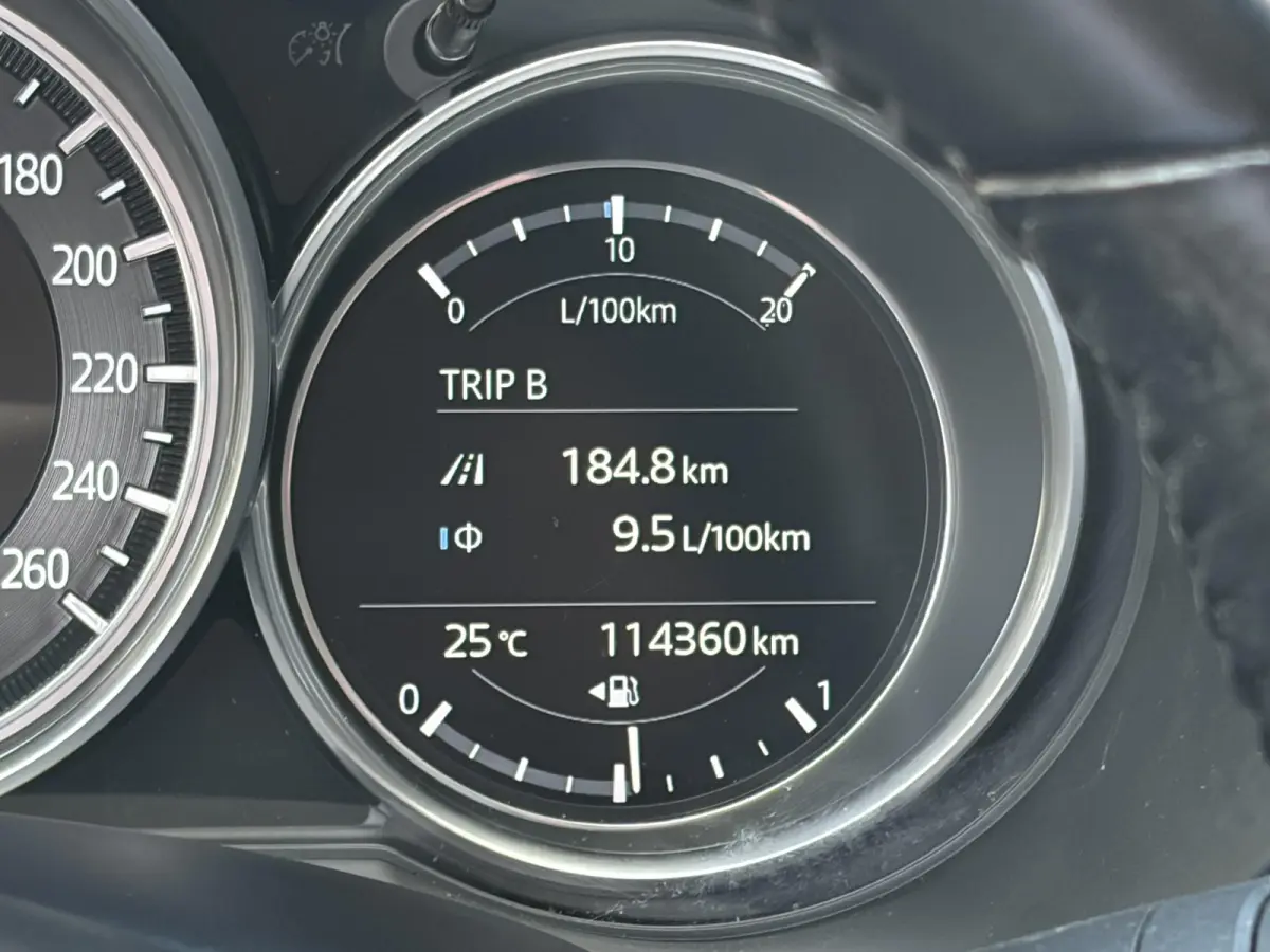 2.0 SkyActiv-G 165 Sport Selected / Automaat /  NL-Auto / 1e-Eigenaar / Head-Up Display / Stuur-/Stoelverwarming / Trekhaak / Cruise-Control / Rondom-Camerazicht / LED / Dodehoek-Detectie / 
