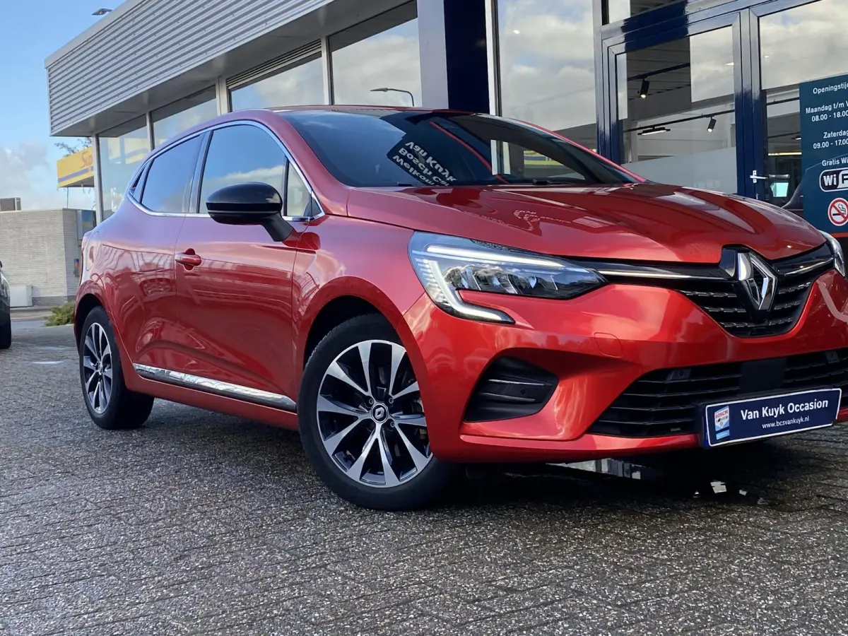 1.6 E-Tech Hybrid 145 Techno / Automaat / NL-Auto / 15.000 Km / Dealer-Onderhouden / Cruise-Control / Climate-Control / LED / Keyless / Apple-Carplay & Android-Auto / Sfeerverlichting / DAB 