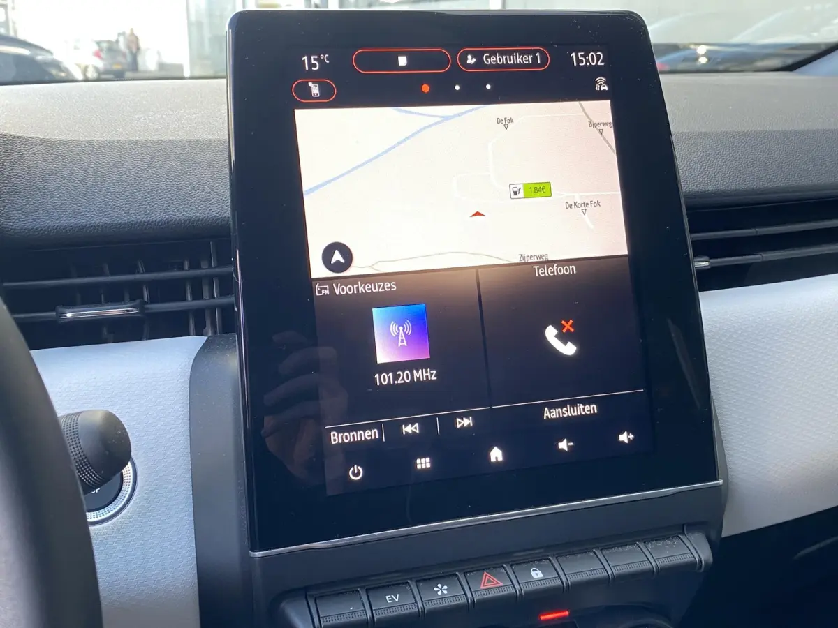 1.6 E-Tech Hybrid 145 Techno / Automaat / NL-Auto / 15.000 Km / Dealer-Onderhouden / Cruise-Control / Climate-Control / LED / Keyless / Apple-Carplay & Android-Auto / Sfeerverlichting / DAB 