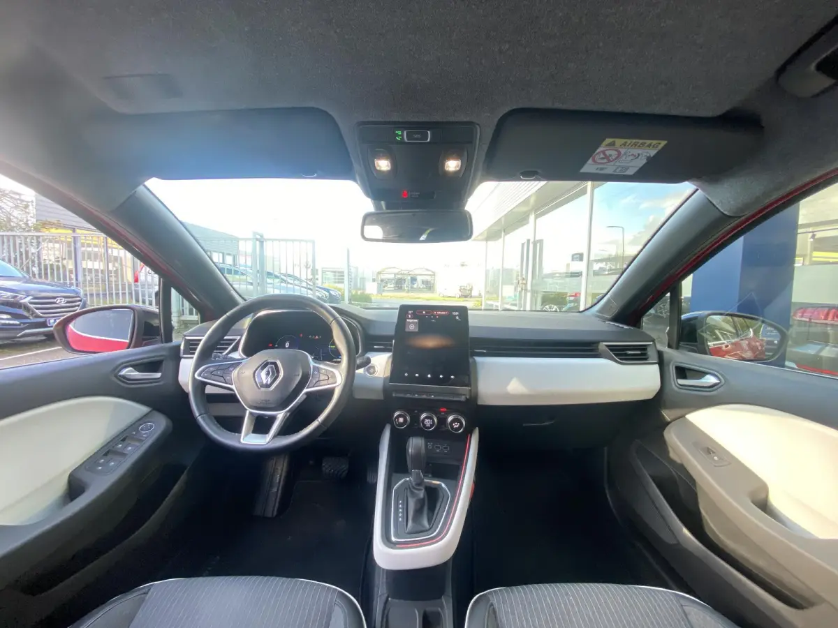 1.6 E-Tech Hybrid 145 Techno / Automaat / NL-Auto / 15.000 Km / Dealer-Onderhouden / Cruise-Control / Climate-Control / LED / Keyless / Apple-Carplay & Android-Auto / Sfeerverlichting / DAB 