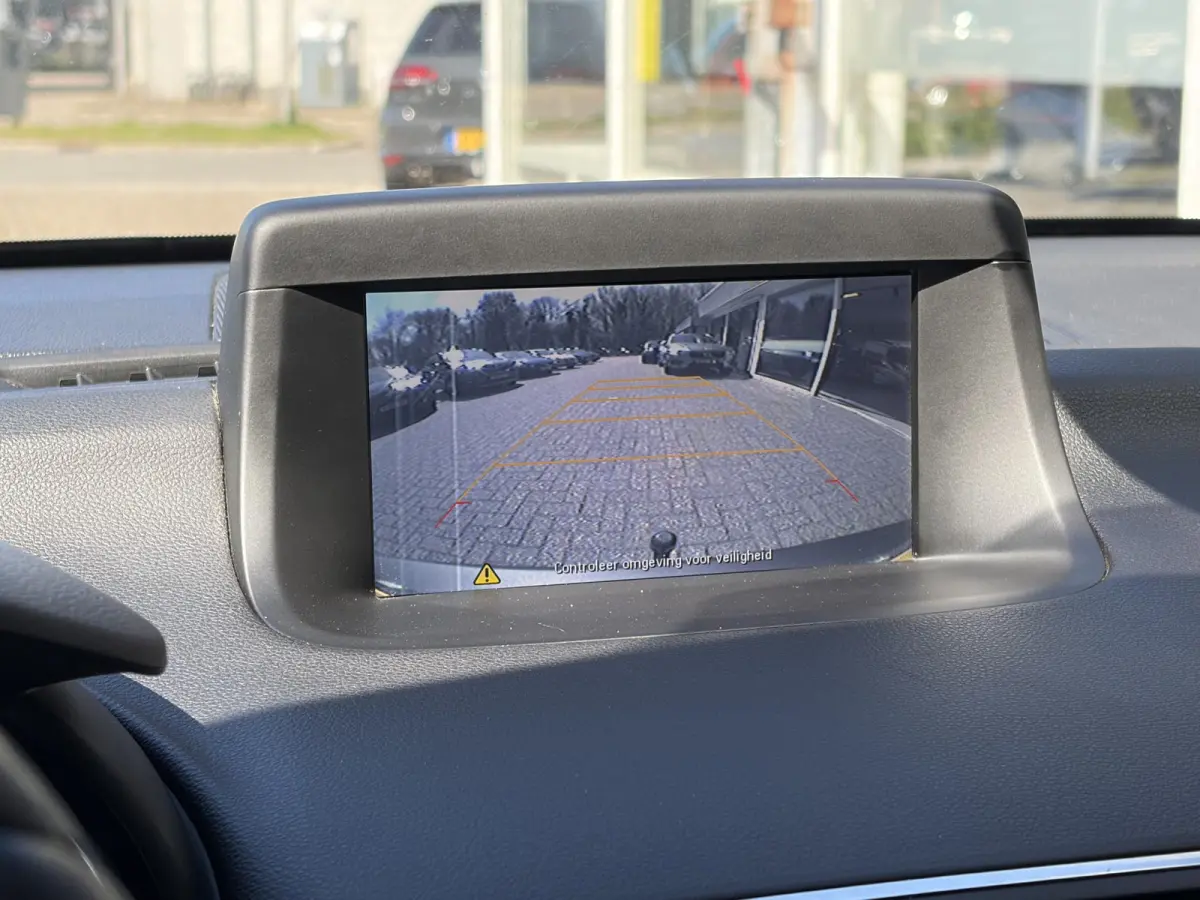 1.4 Turbo Blitz / NL-Auto / 1e-Eigenaar / Stuur-Stoelverwarming / Cruise-Control / Trekhaak / Climate-Control / Radio-Bluetooth / Navi / PDC V+A / Camera / 16'' LMV / ENZ.