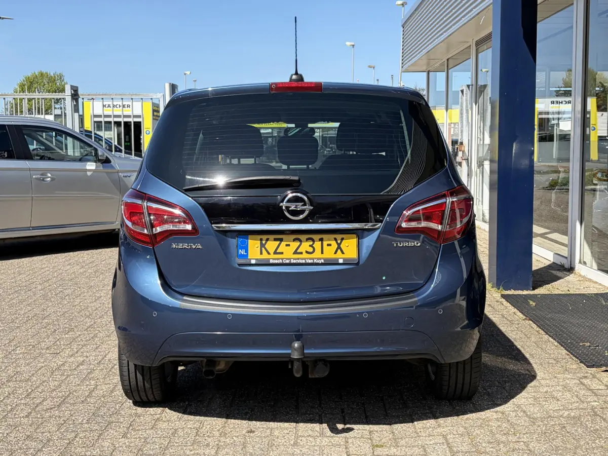 1.4 Turbo Blitz / NL-Auto / 1e-Eigenaar / Stuur-Stoelverwarming / Cruise-Control / Trekhaak / Climate-Control / Radio-Bluetooth / Navi / PDC V+A / Camera / 16'' LMV / ENZ.