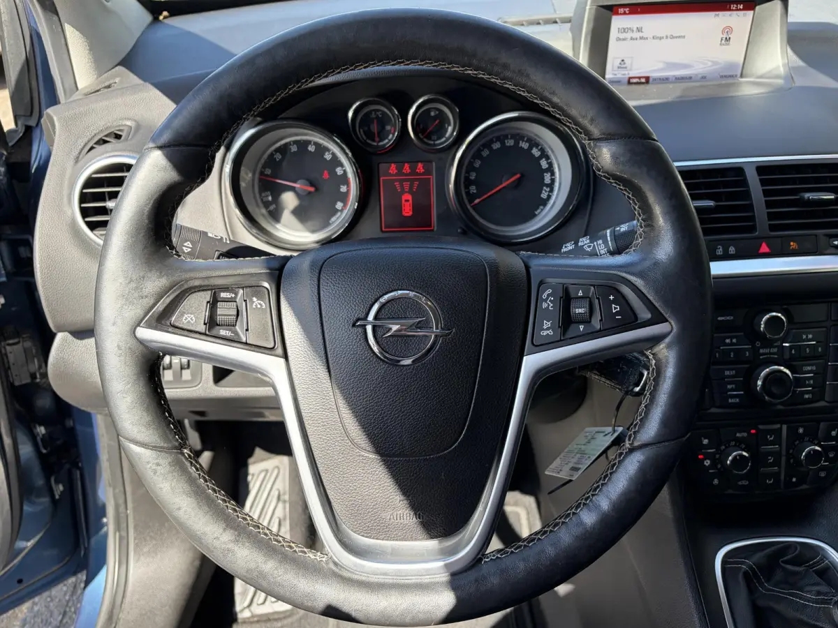 1.4 Turbo Blitz / NL-Auto / 1e-Eigenaar / Stuur-Stoelverwarming / Cruise-Control / Trekhaak / Climate-Control / Radio-Bluetooth / Navi / PDC V+A / Camera / 16'' LMV / ENZ.