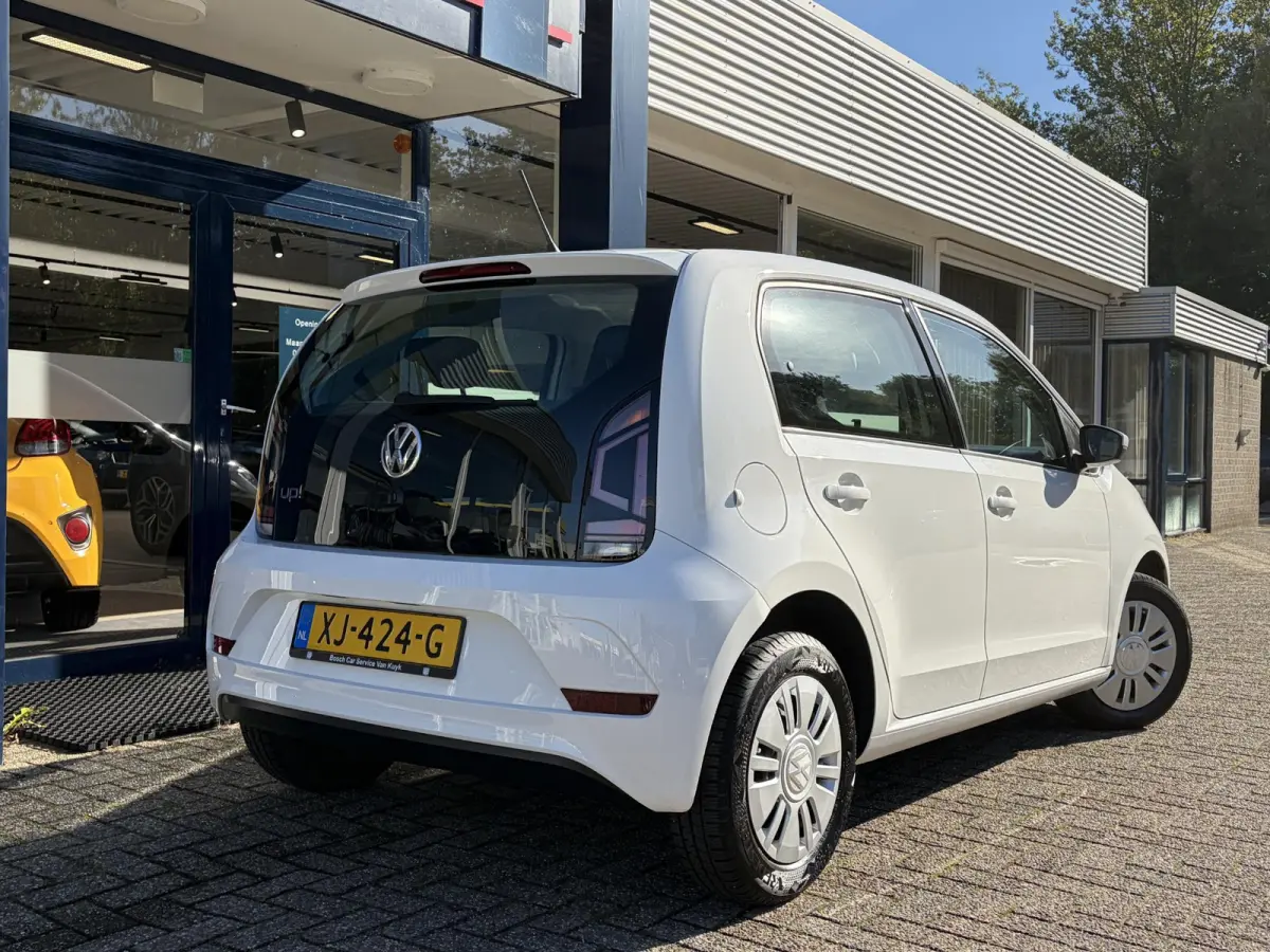 Up! 1.0 BMT move up! / 5-Deurs / NL-Auto / DAB Radio-Bluetooth / Airco / LED / All-Seasons / ENZ.