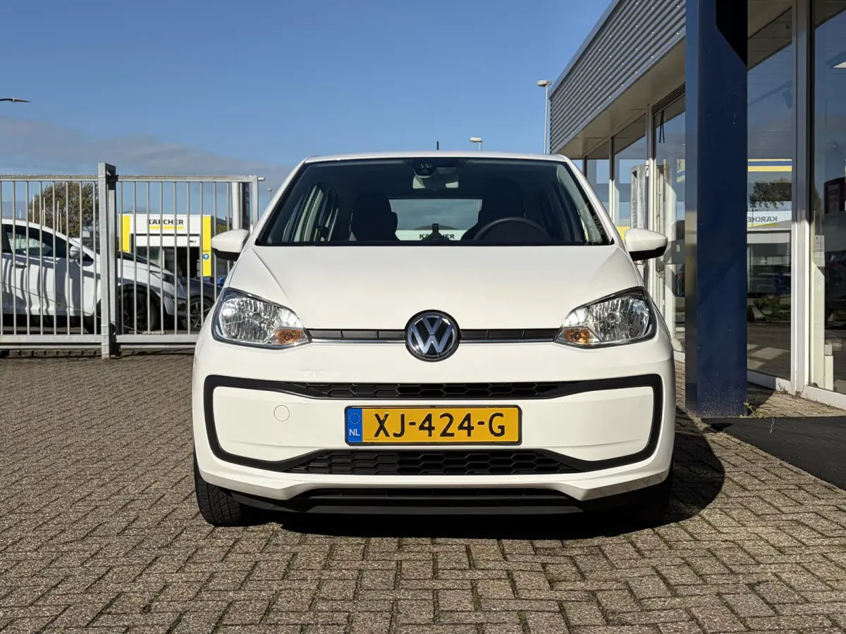 Up! 1.0 BMT move up! / 5-Deurs / NL-Auto / DAB Radio-Bluetooth / Airco / LED / All-Seasons / ENZ.