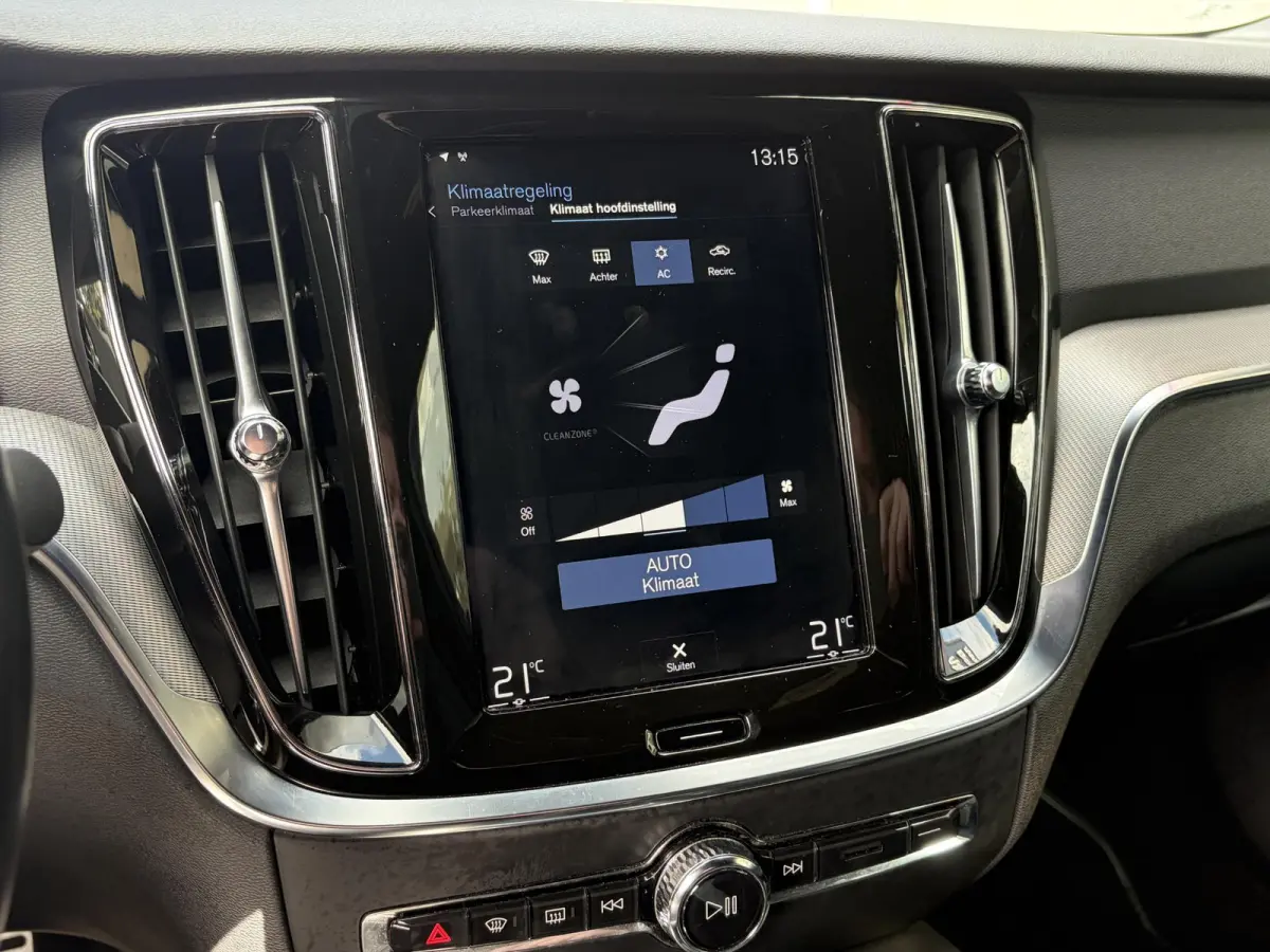 2.0 T4 R-Design / Automaat / NL-Auto / Dealer-Onderhouden / Adaptieve Cruise-Control / Pilot-Assist / Standkachel / Vol-Leder / Elektr.-Stoelen met Geheugen / LED / Keyless / Radio-Bluetooth