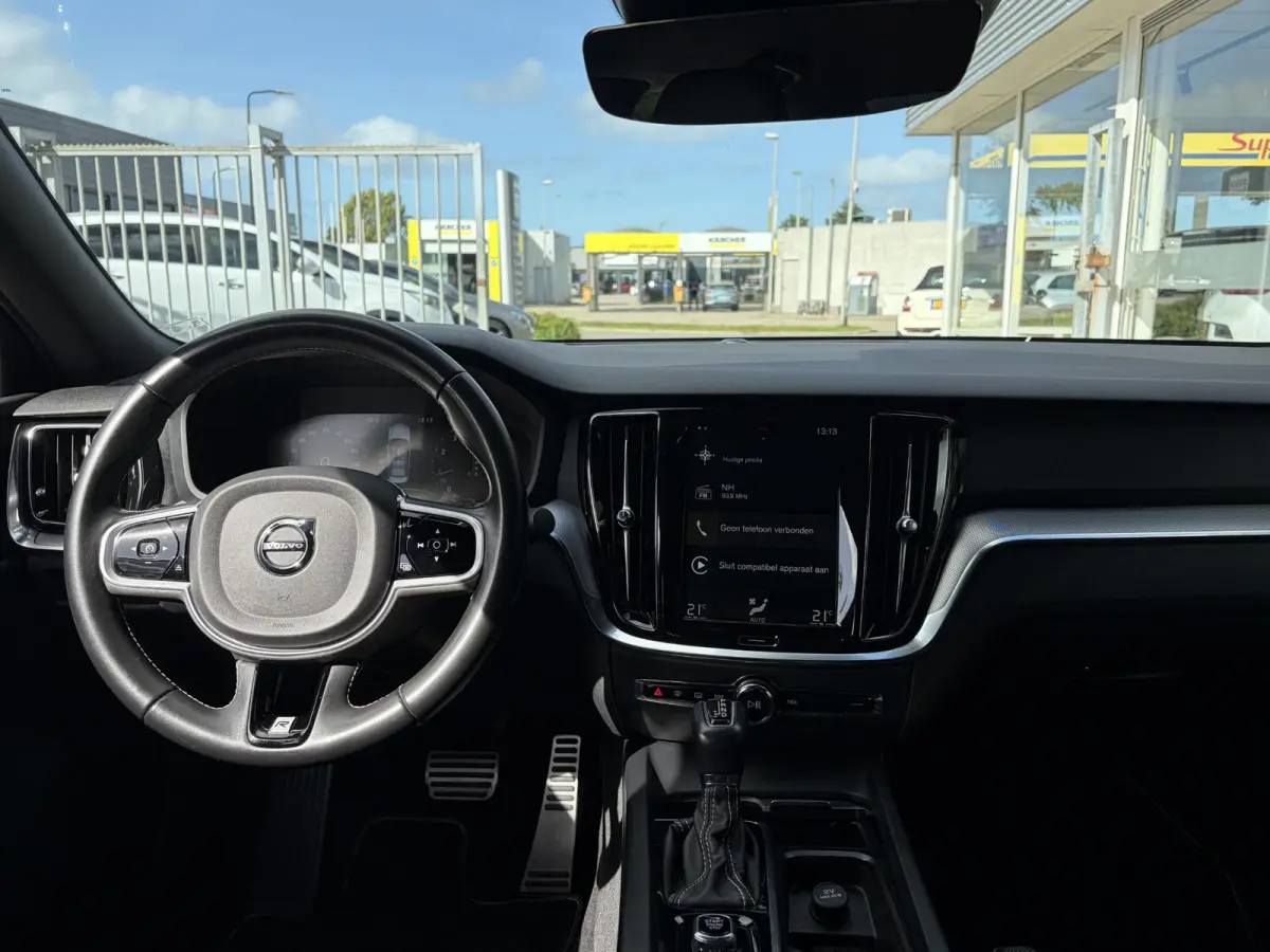 2.0 T4 R-Design / Automaat / NL-Auto / Dealer-Onderhouden / Adaptieve Cruise-Control / Pilot-Assist / Standkachel / Vol-Leder / Elektr.-Stoelen met Geheugen / LED / Keyless / Radio-Bluetooth
