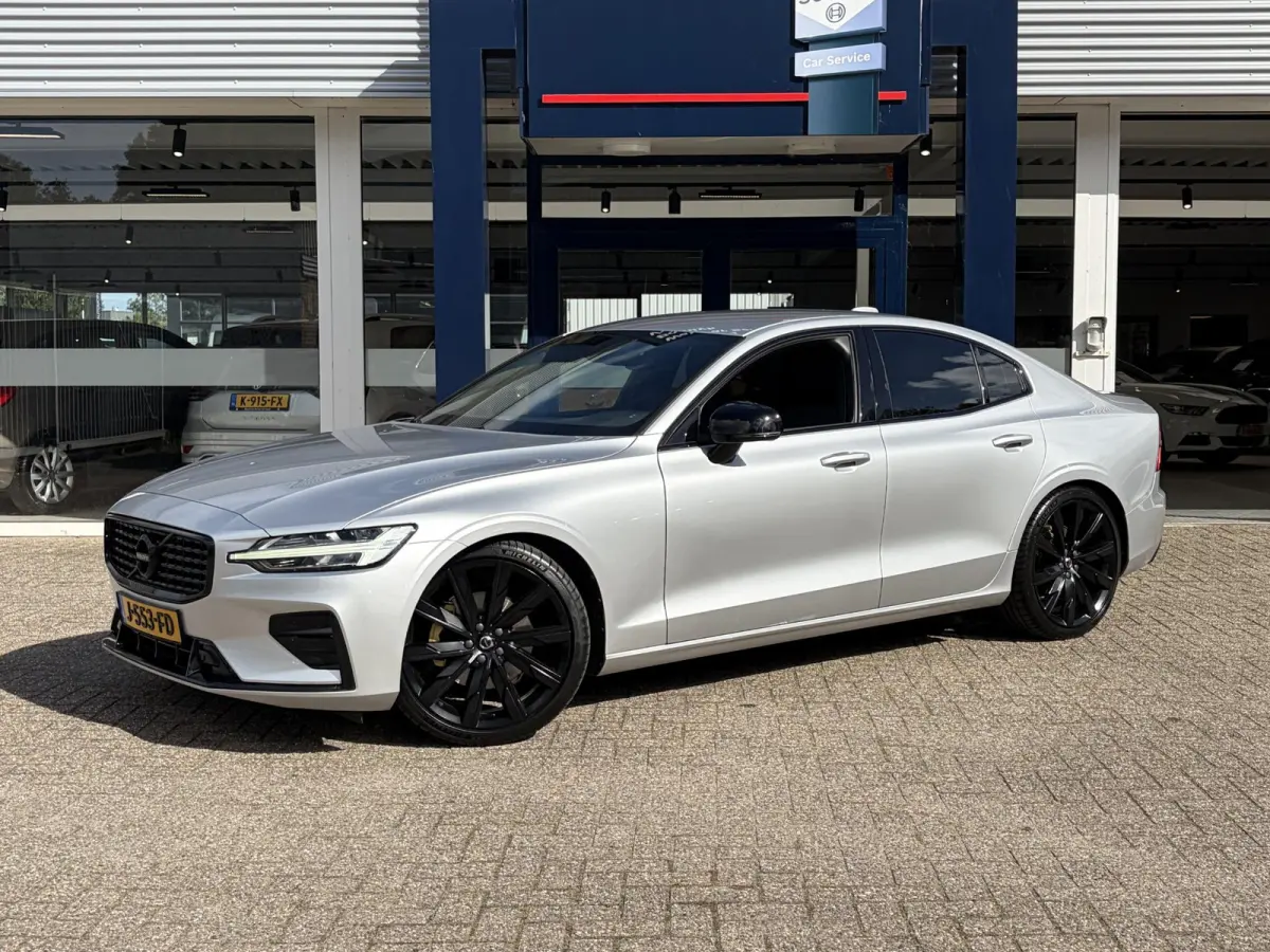 2.0 T4 R-Design / Automaat / NL-Auto / Dealer-Onderhouden / Adaptieve Cruise-Control / Pilot-Assist / Standkachel / Vol-Leder / Elektr.-Stoelen met Geheugen / LED / Keyless / Radio-Bluetooth