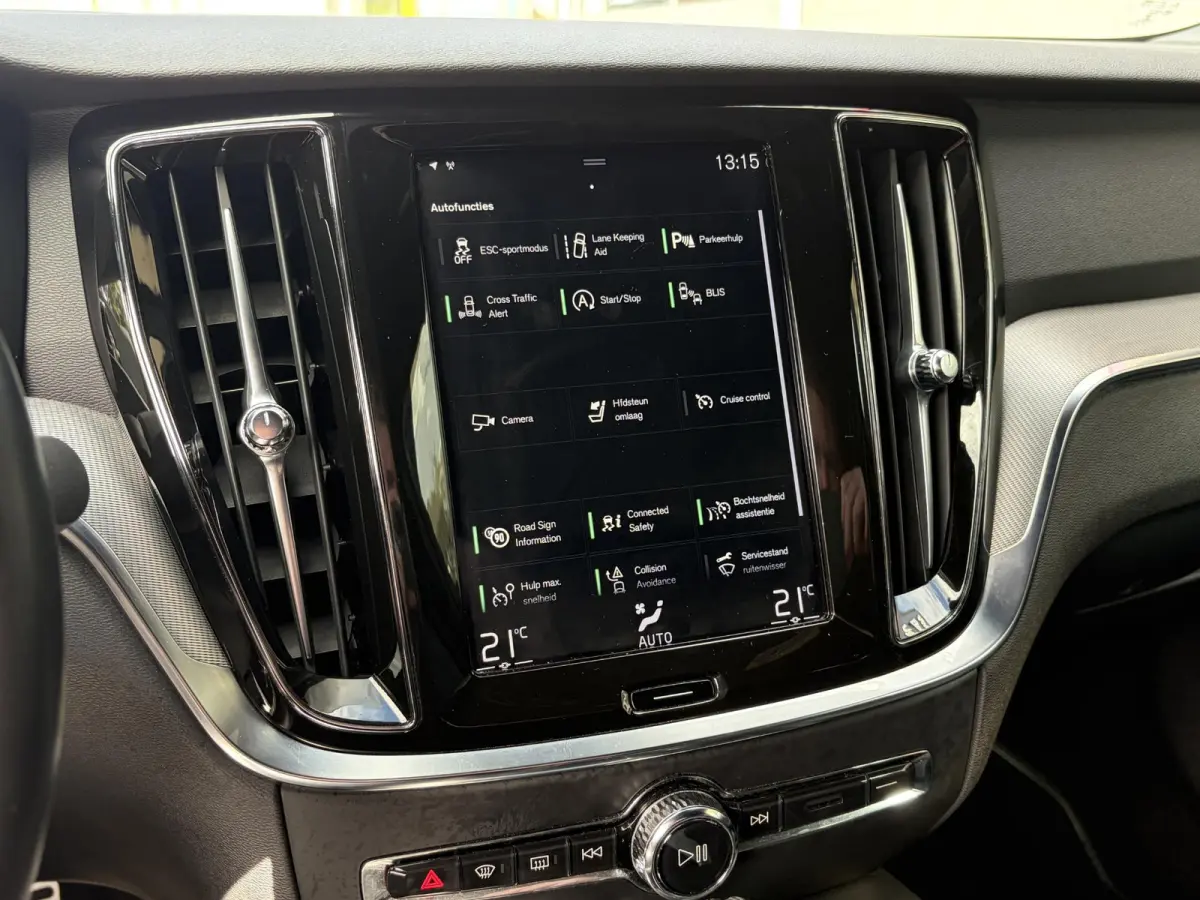 2.0 T4 R-Design / Automaat / NL-Auto / Dealer-Onderhouden / Adaptieve Cruise-Control / Pilot-Assist / Standkachel / Vol-Leder / Elektr.-Stoelen met Geheugen / LED / Keyless / Radio-Bluetooth