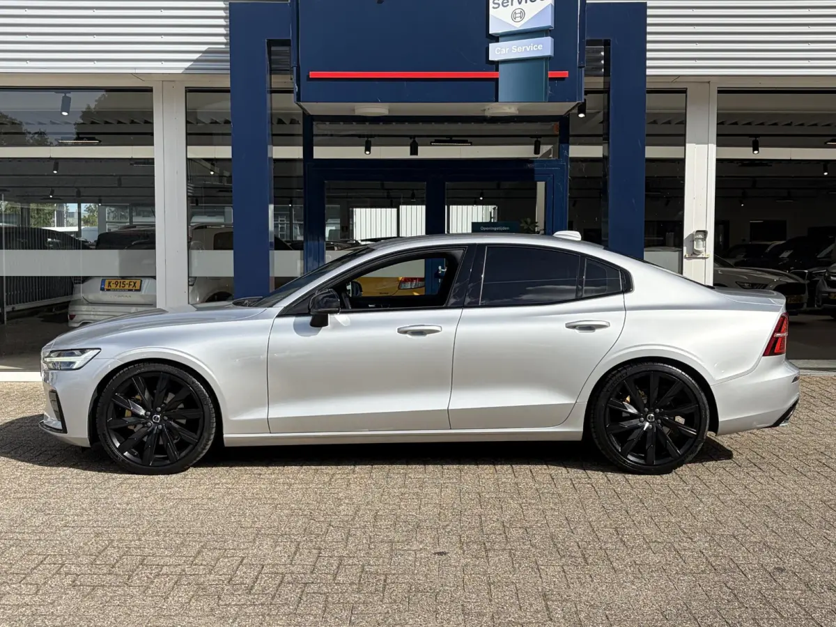 2.0 T4 R-Design / Automaat / NL-Auto / Dealer-Onderhouden / Adaptieve Cruise-Control / Pilot-Assist / Standkachel / Vol-Leder / Elektr.-Stoelen met Geheugen / LED / Keyless / Radio-Bluetooth