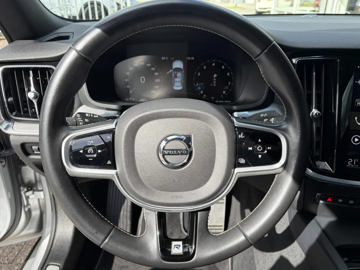 2.0 T4 R-Design / Automaat / NL-Auto / Dealer-Onderhouden / Adaptieve Cruise-Control / Pilot-Assist / Standkachel / Vol-Leder / Elektr.-Stoelen met Geheugen / LED / Keyless / Radio-Bluetooth