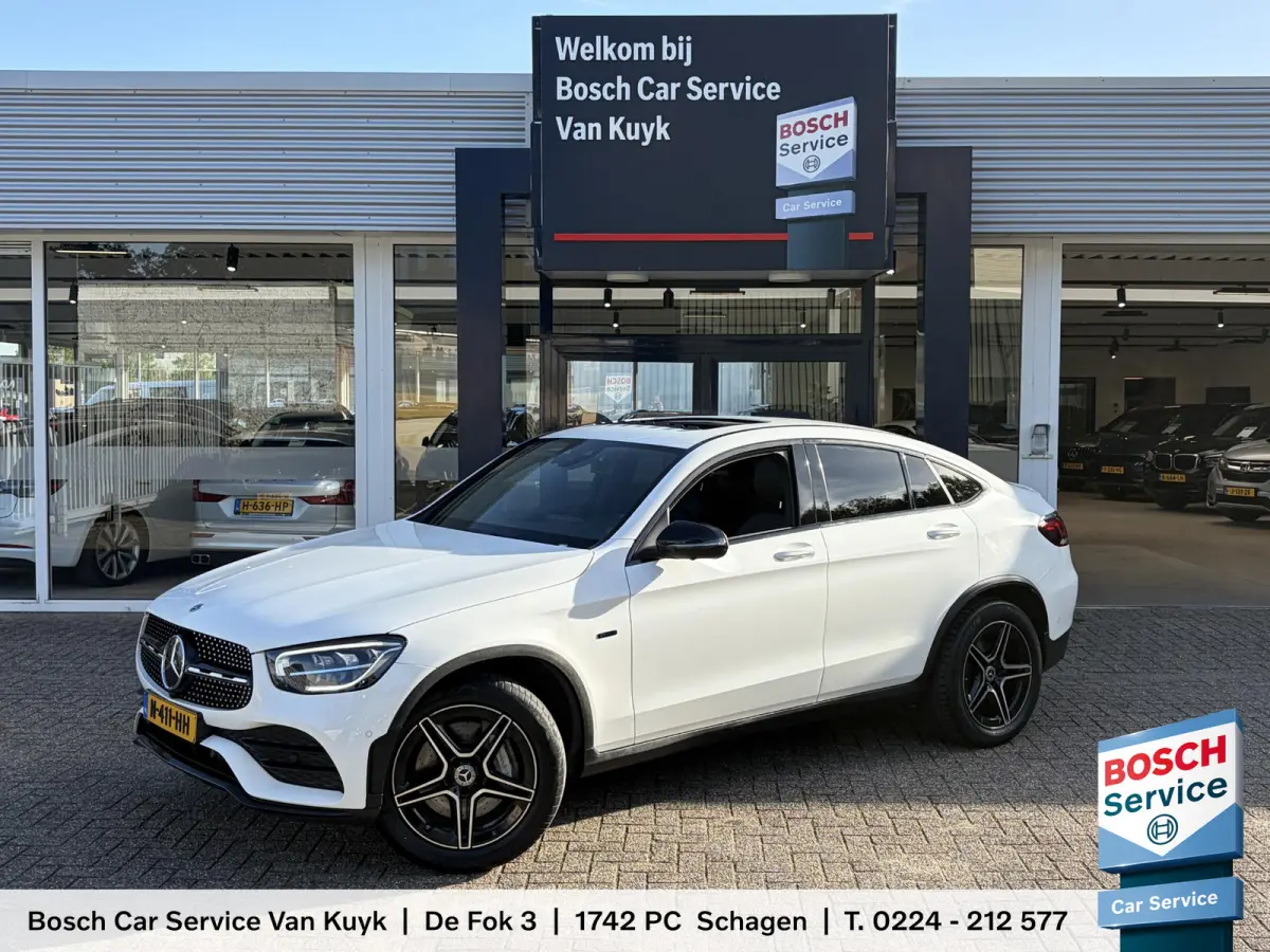 300e 4MATIC Premium Plus / AMG-Styling / Automaat / Vol-Leder / Schuif-Kanteldak / Luchtvering / Stoelverwarming / Adaptieve Cruise-Control / 360°-Camera / Sfeerverlichting / Elektr.-Trekha