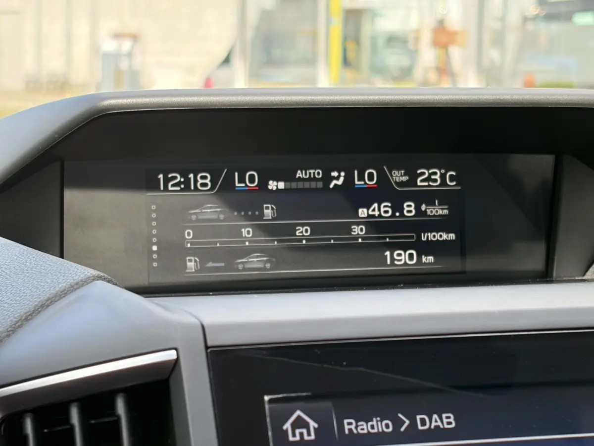 2.0i Premium / Automaat / AWD / Vol-Leder / Schuif-Kanteldak / Trekhaak / Stoel-/Stuurverwarming / Adaptieve Cruise-Control / Apple-Carplay & Android-Auto / LED / Keyless / Climate-Control /