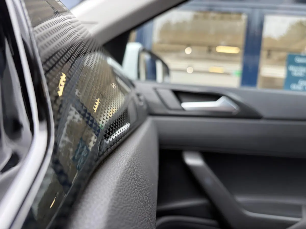 1.0 TSI Life / 5-Deurs / NL-Auto / Adaptive Cruise-Control / Digital-Cockpit / Full-LED / Apple-Carplay & Android Auto / Airco / DAB Radio-Bluetooth / PDC V+A / 15'' LMV / All-Season / ENZ.