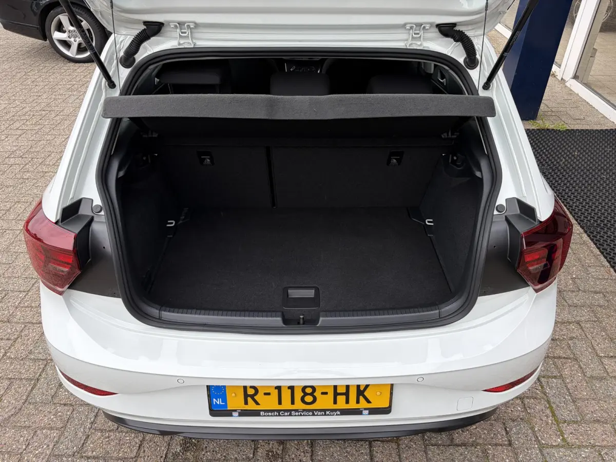 1.0 TSI Life / 5-Deurs / NL-Auto / Adaptive Cruise-Control / Digital-Cockpit / Full-LED / Apple-Carplay & Android Auto / Airco / DAB Radio-Bluetooth / PDC V+A / 15'' LMV / All-Season / ENZ.