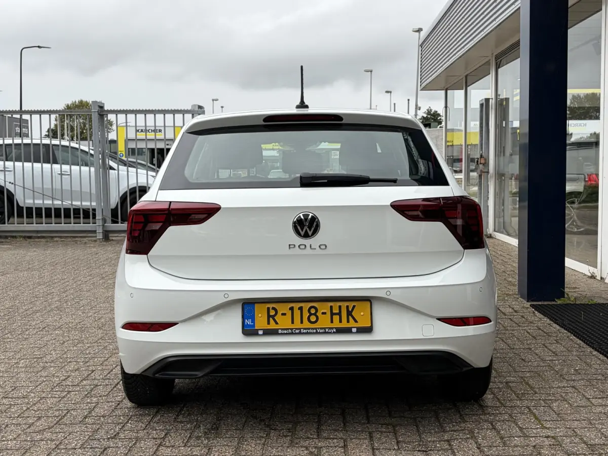 1.0 TSI Life / 5-Deurs / NL-Auto / Adaptive Cruise-Control / Digital-Cockpit / Full-LED / Apple-Carplay & Android Auto / Airco / DAB Radio-Bluetooth / PDC V+A / 15'' LMV / All-Season / ENZ.