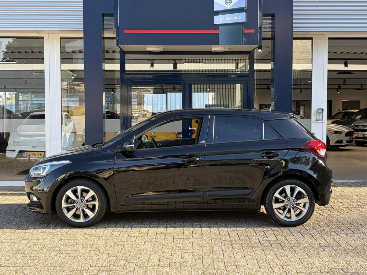 1.0 T-GDI Essence / Cruise-Control / Airco / DAB Radio-Bluetooth / Navi / PDC met Camera / 16'' LMV / ENZ.