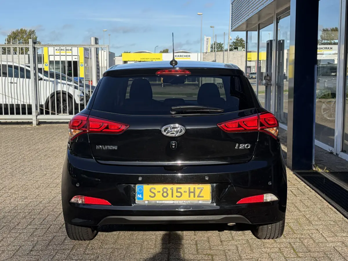 1.0 T-GDI Essence / Cruise-Control / Airco / DAB Radio-Bluetooth / Navi / PDC met Camera / 16'' LMV / ENZ.