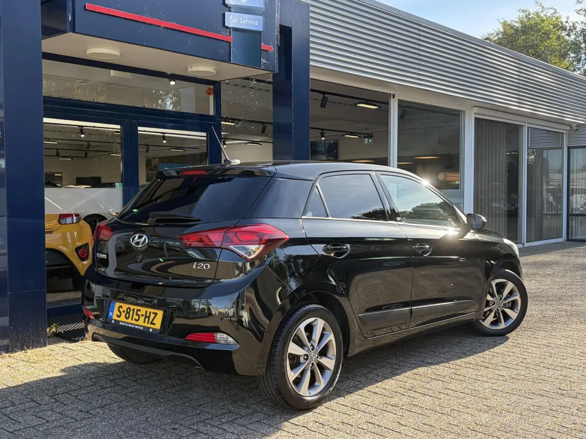 1.0 T-GDI Essence / Cruise-Control / Airco / DAB Radio-Bluetooth / Navi / PDC met Camera / 16'' LMV / ENZ.