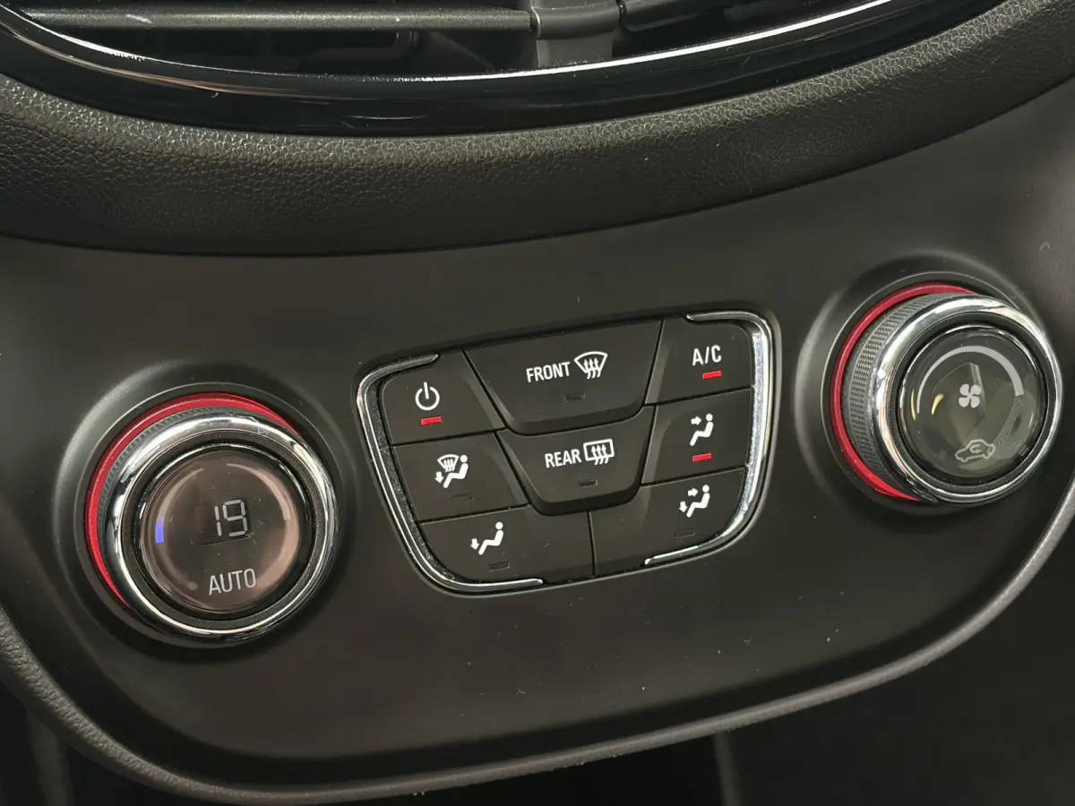 1.0 ecoFLEX Innovation / Automaat / NL-Auto / Dealer-Onderhouden / Cruise-Control / Apple-Carplay & Android-Auto / Climate-Control / DAB Radio-Bluetooth / PDC / 15'' LMV / All-Seasons / ENZ.