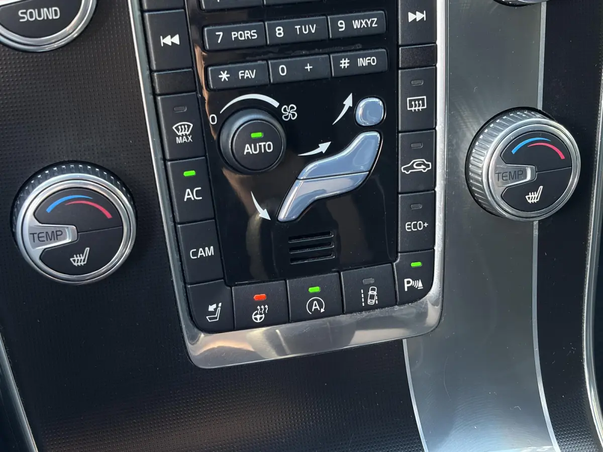 2.0 T4 Business Sport / Automaat / 190 PK / Dealer-Onderhouden / Standkachel / Adaptieve Cruise-Control / Stuur-/ Stoelverwarming + Achter / Climate-Control / Keyless / Radio-Bluetooth / Nav