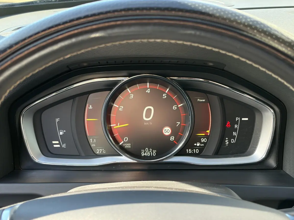 2.0 T4 Business Sport / Automaat / 190 PK / Dealer-Onderhouden / Standkachel / Adaptieve Cruise-Control / Stuur-/ Stoelverwarming + Achter / Climate-Control / Keyless / Radio-Bluetooth / Nav