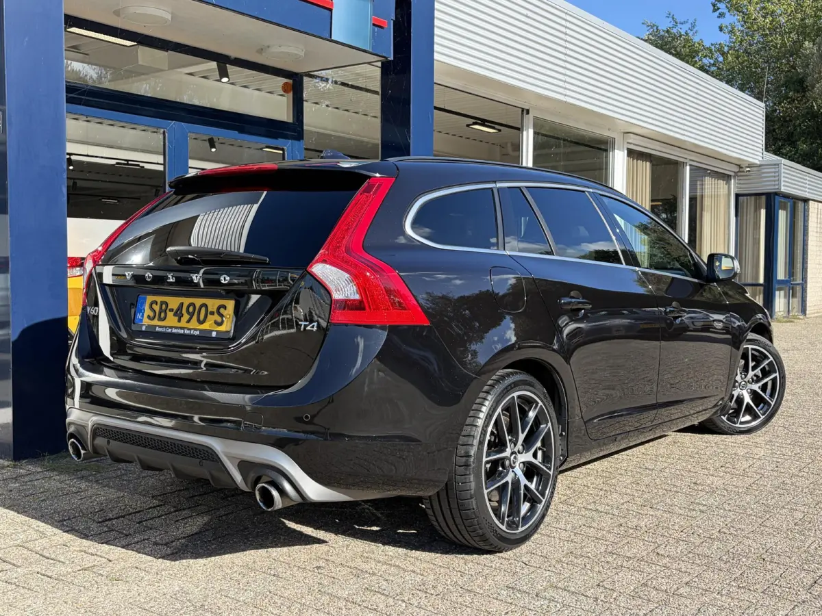 2.0 T4 Business Sport / Automaat / 190 PK / Dealer-Onderhouden / Standkachel / Adaptieve Cruise-Control / Stuur-/ Stoelverwarming + Achter / Climate-Control / Keyless / Radio-Bluetooth / Nav
