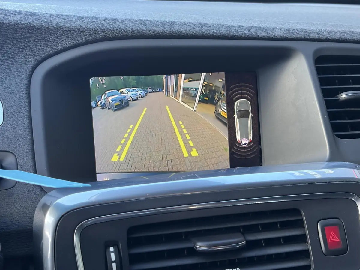2.0 T4 Business Sport / Automaat / 190 PK / Dealer-Onderhouden / Standkachel / Adaptieve Cruise-Control / Stuur-/ Stoelverwarming + Achter / Climate-Control / Keyless / Radio-Bluetooth / Nav