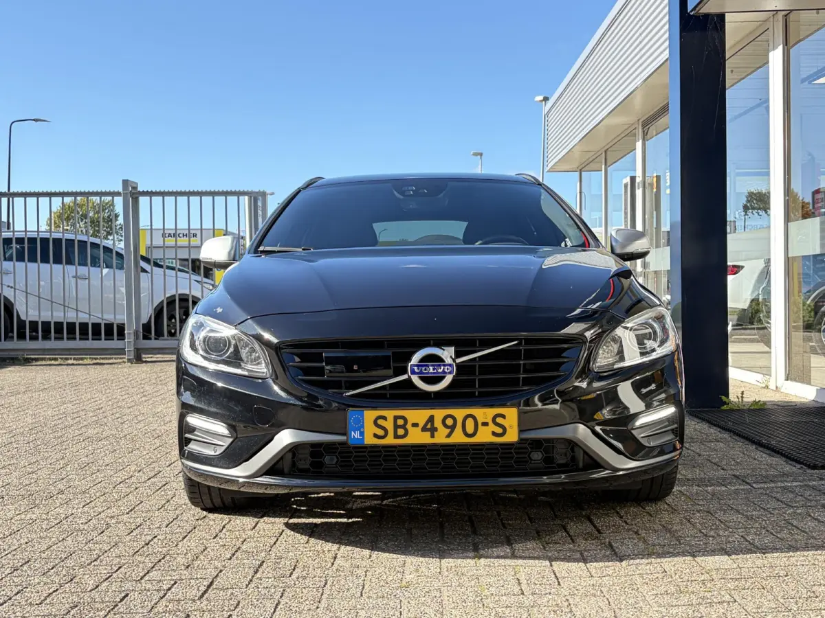 2.0 T4 Business Sport / Automaat / 190 PK / Dealer-Onderhouden / Standkachel / Adaptieve Cruise-Control / Stuur-/ Stoelverwarming + Achter / Climate-Control / Keyless / Radio-Bluetooth / Nav