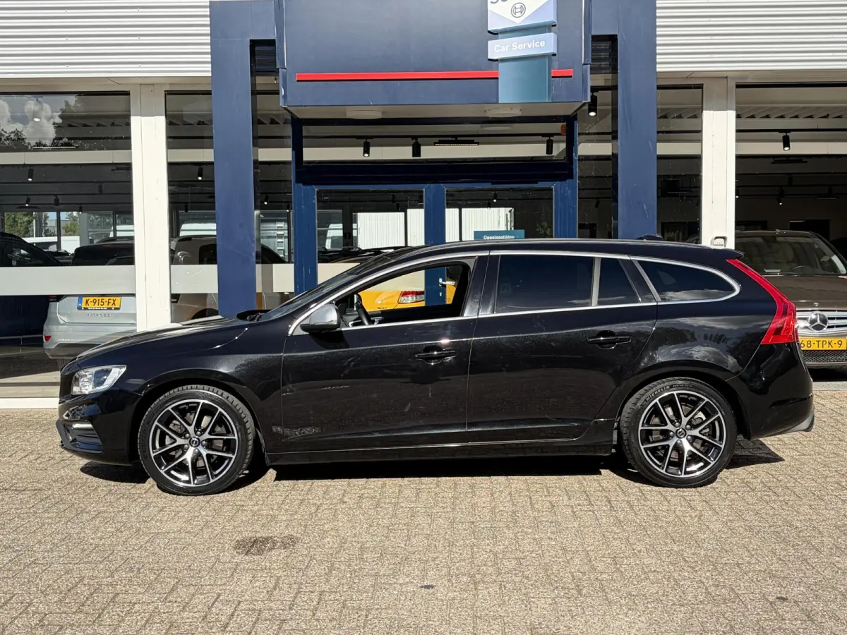 2.0 T4 Business Sport / Automaat / 190 PK / Dealer-Onderhouden / Standkachel / Adaptieve Cruise-Control / Stuur-/ Stoelverwarming + Achter / Climate-Control / Keyless / Radio-Bluetooth / Nav