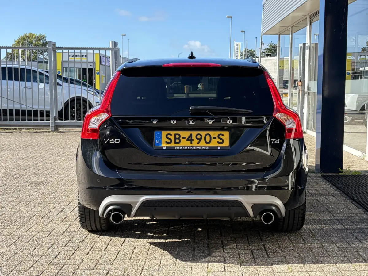 2.0 T4 Business Sport / Automaat / 190 PK / Dealer-Onderhouden / Standkachel / Adaptieve Cruise-Control / Stuur-/ Stoelverwarming + Achter / Climate-Control / Keyless / Radio-Bluetooth / Nav